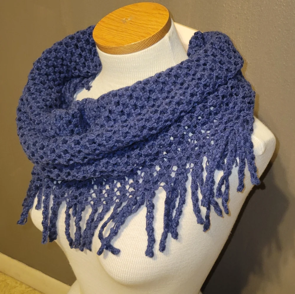 L.I.B Scarf - Picture 2 of 3